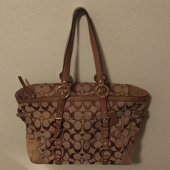 Coach Handbags - Signature Coach Bag F060-10384